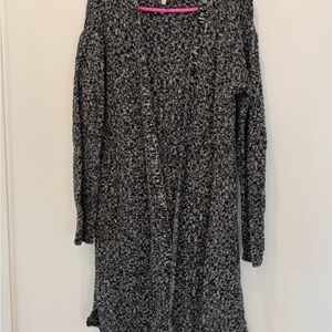 Leo & Nicole Black and White Knit Sweater